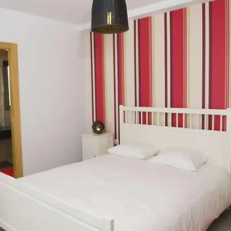 Sleeps 6 Pool Wifi