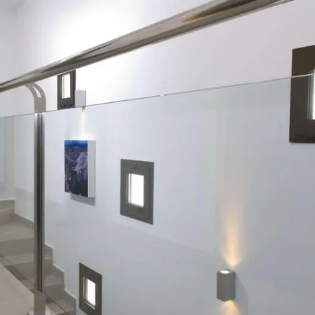 Sleeps 6 Pool Wifi * コスタ・テギセ