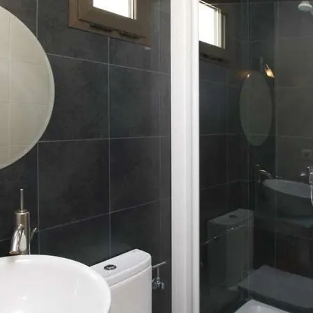 Sleeps 6 Pool Wifi